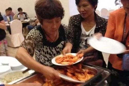 广西大妈吃瓜视频大全,趣味横生的乡村生活剪影
