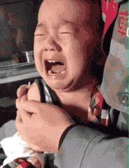 吃瓜的人动作好笑嘛视频,笑翻全场！吃瓜群众搞笑瞬间大盘点