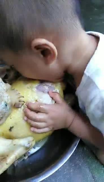 小孩吃鸭瓜中毒怎么办视频,小孩吃鸭瓜中毒的急救措施及预防方法